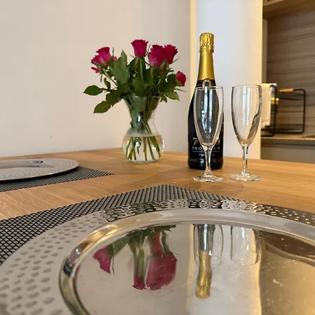 Lägenhet Staycation At 1 Cocoa With Free Parking York