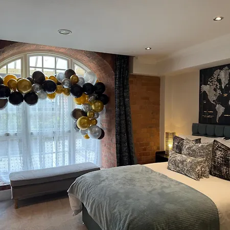 Staycation At 1 Cocoa With Free Parking Lägenhet *