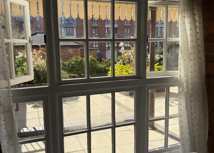 Staycation At 1 Cocoa With Free Parking York