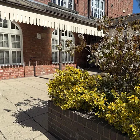 Apartment Staycation At 1 Cocoa With Free Parking